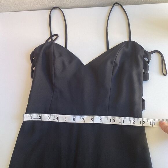 Theia Chiara Side Cutout Panel Column Gown Size 2 - Picture 12 of 16